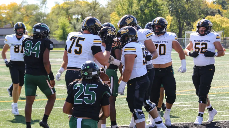Huskies football scores over 50 in GLIAC opener at Roosevelt